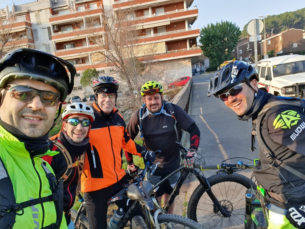 Las cabras tiran al monte y el coche tira a las cabras